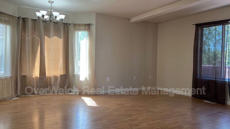 2412 Hillbrook Cir – photo 3
