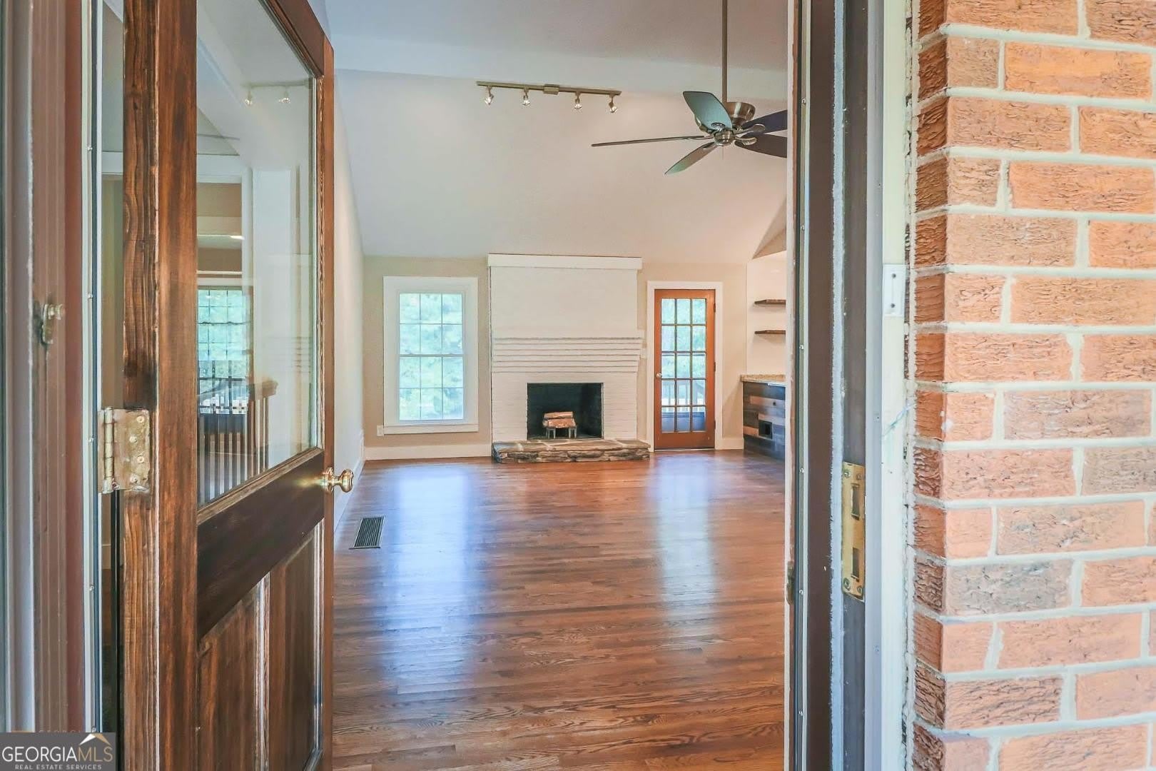 99 Woodvalley Drive – photo 3