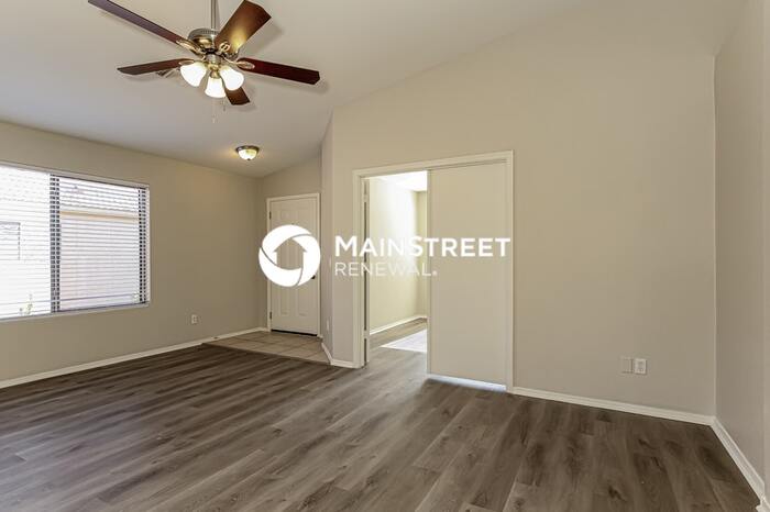 8818 West Loma Lane – photo 3