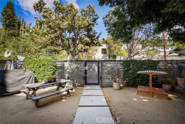 2304 West Avenue 31 – photo 2