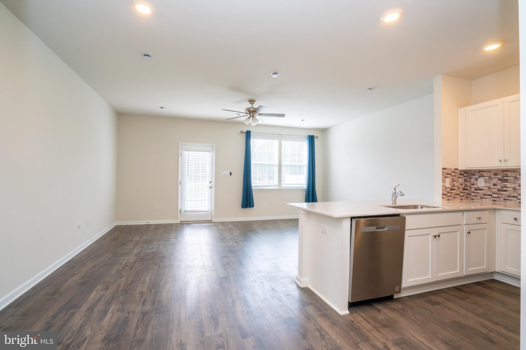 172 MAZZEO Drive – photo 2