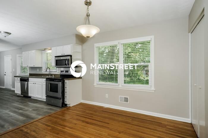 9909 Lakewood Drive – photo 5