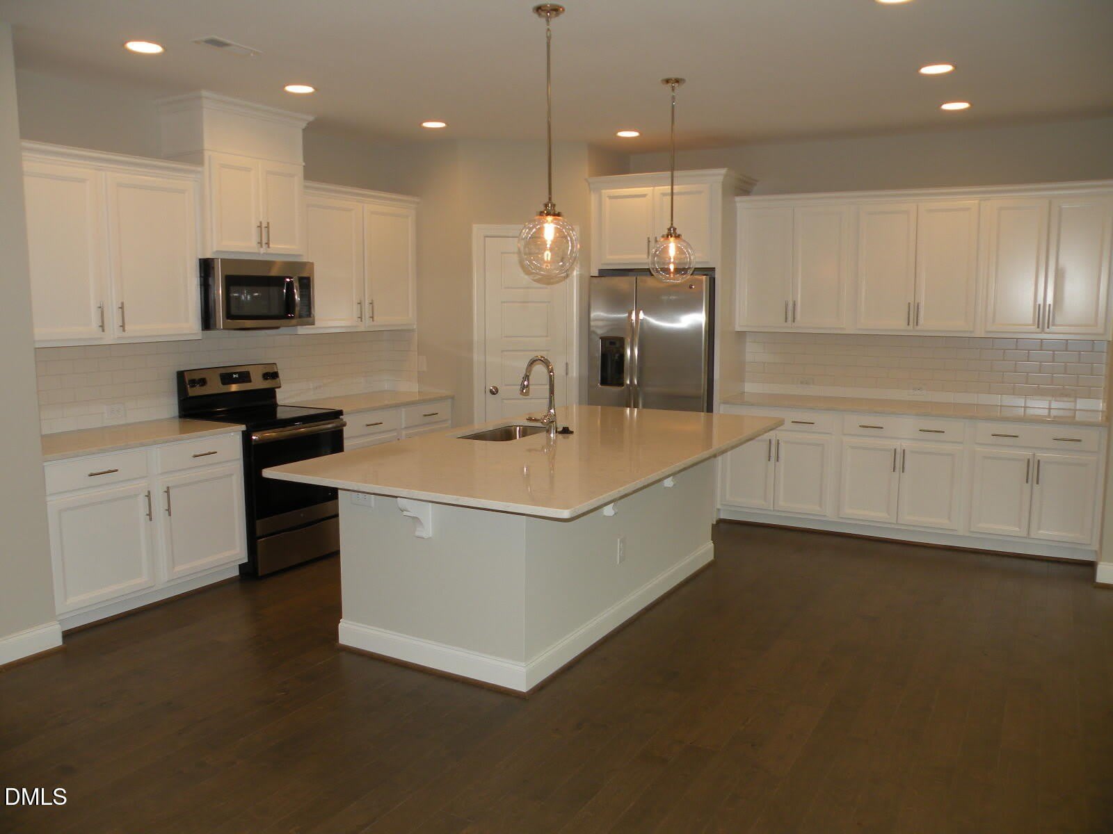 132 Tree Hill Lane – photo 4