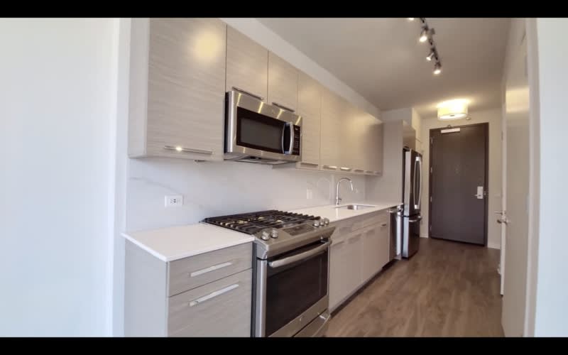 800 W Madison St – photo 2