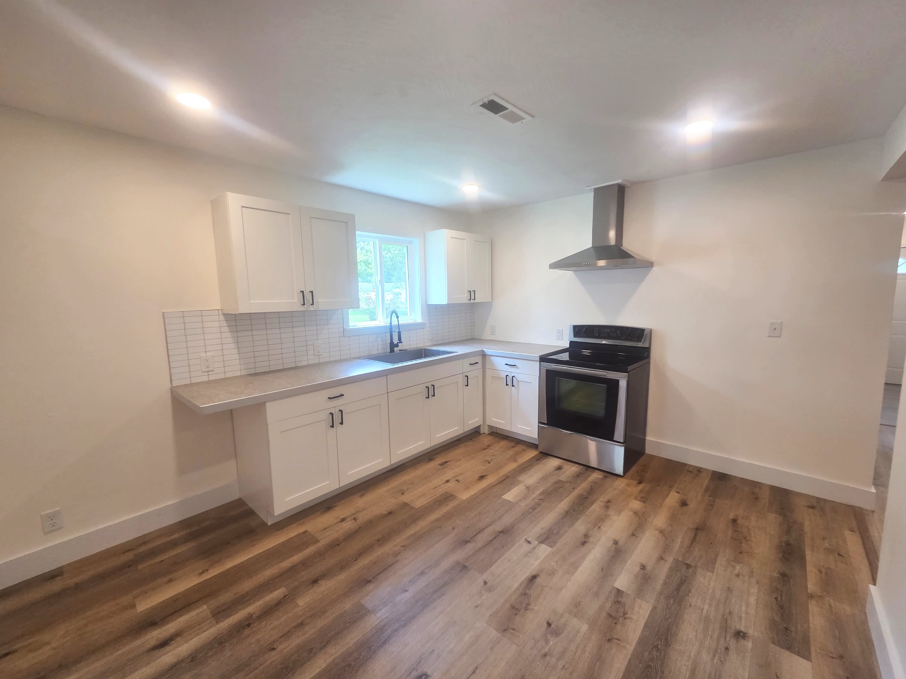 2842 West Elm Street – photo 5
