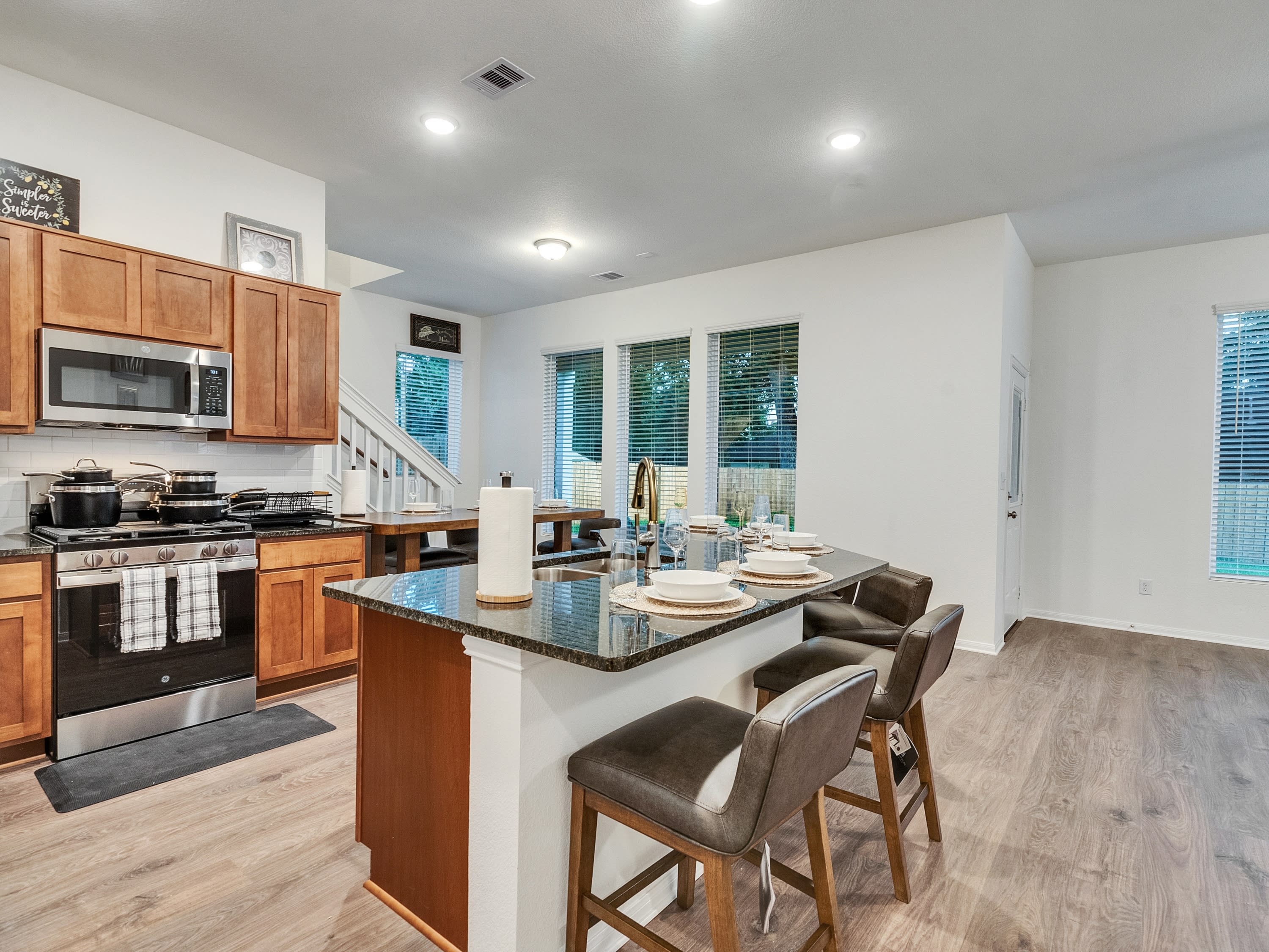 409 Magnolia Ln – photo 1