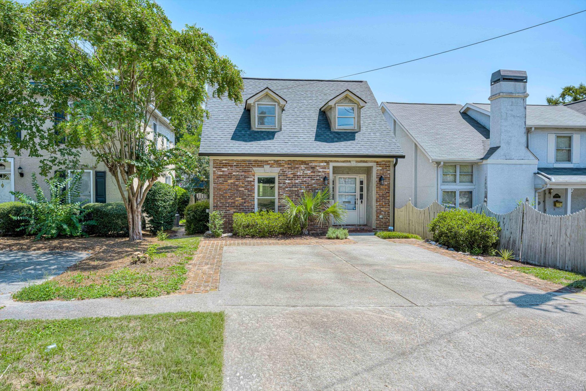 1054 Hickman Road – photo 3