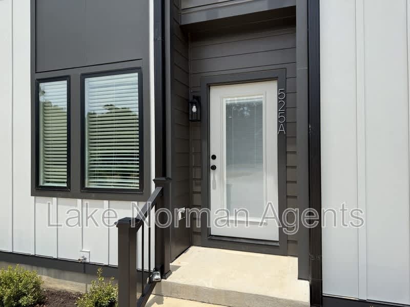 525 Dellwood Drive – photo 2