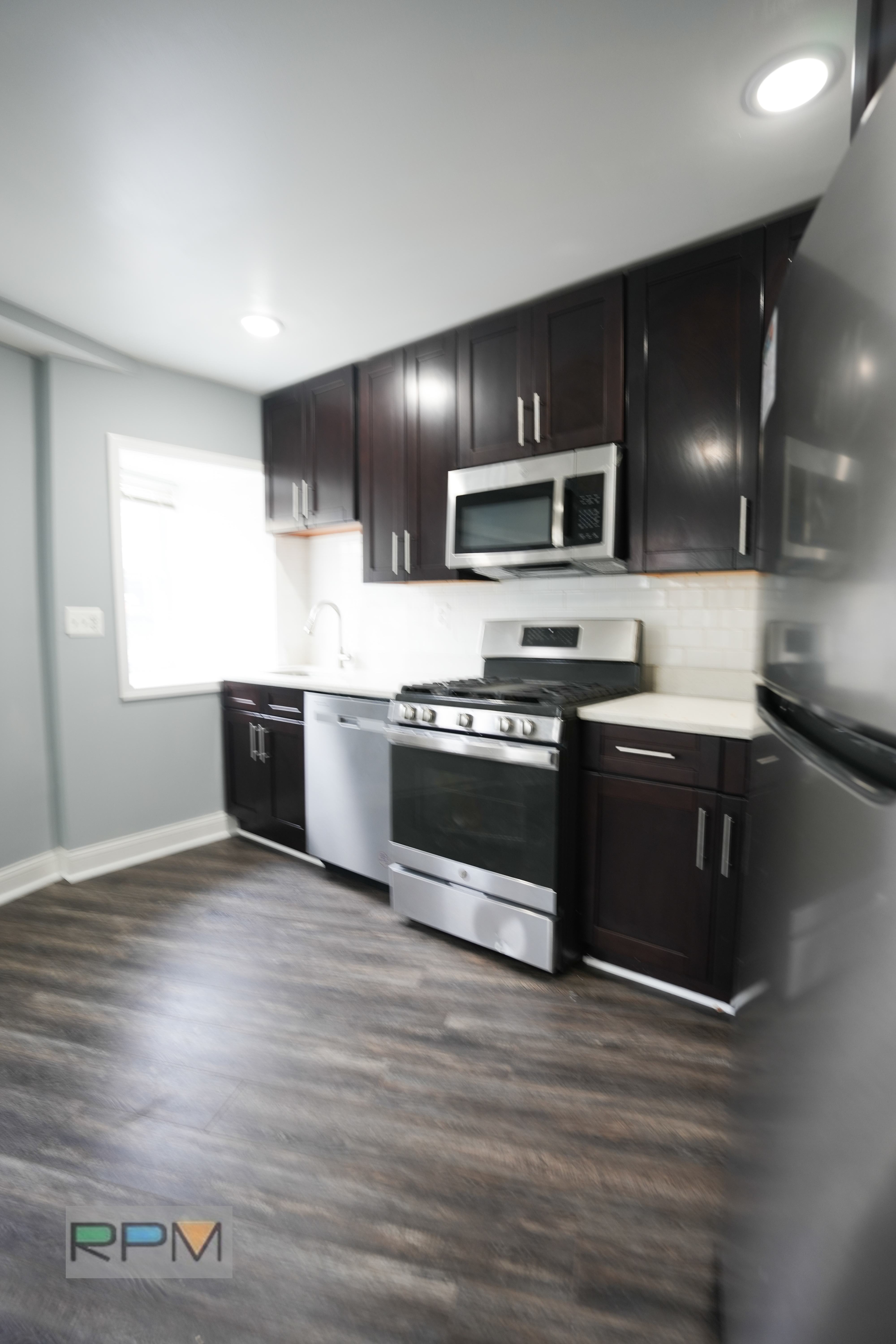 321 Loneys Ln – photo 3