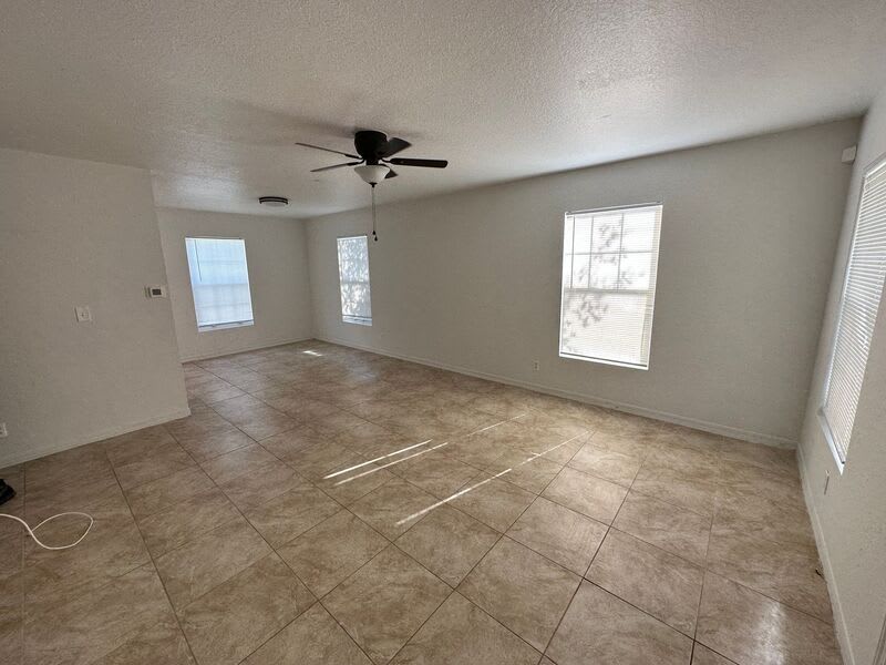 701 4th St – photo 2