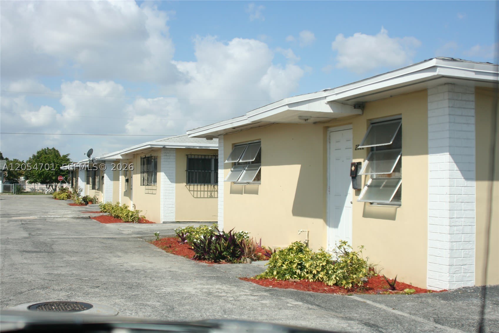 2910 NW 92nd St – photo 1