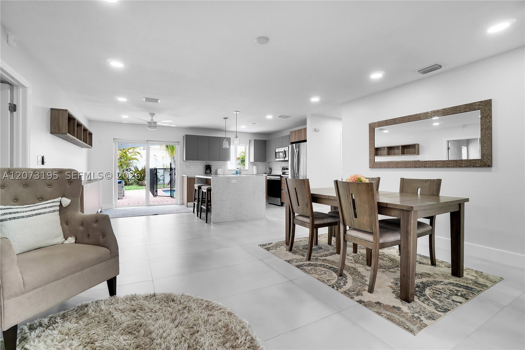 617 NW 30th Ct – photo 3