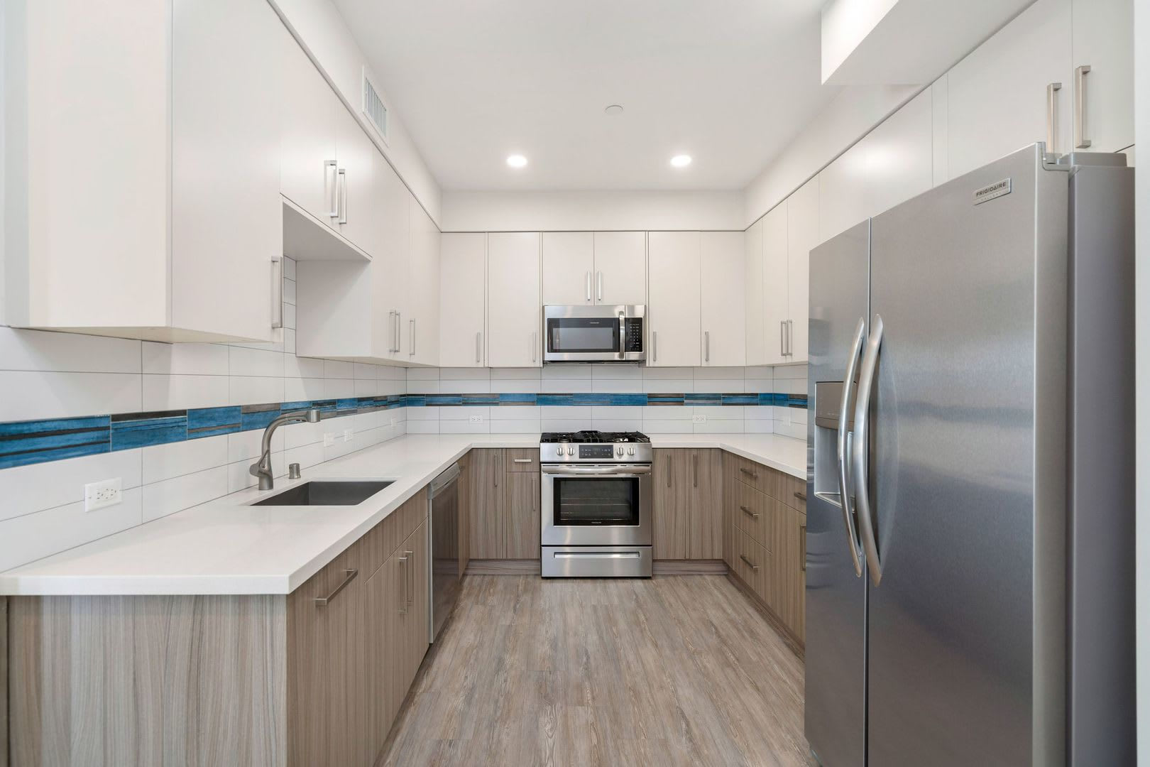 5550 Bonner Llc – photo 3