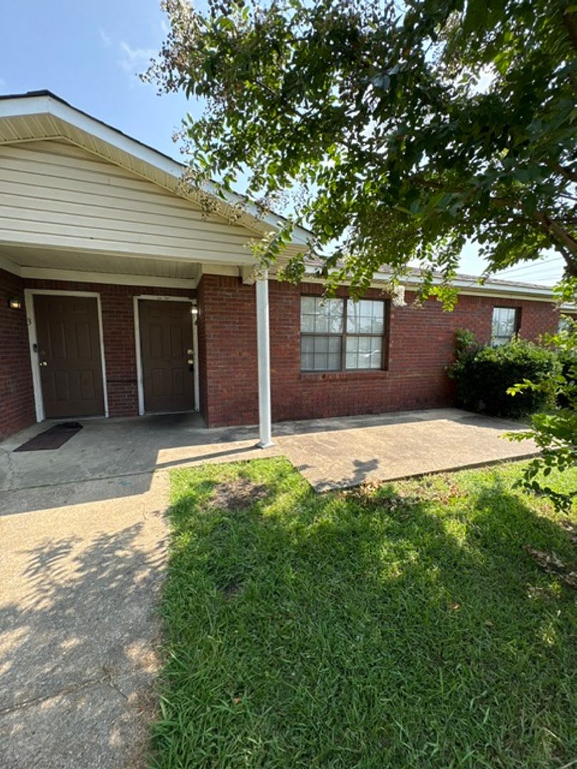 296 Homer Rd. (Booneville Apts 2) – photo 3