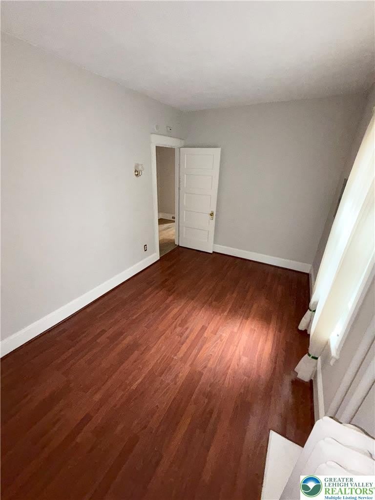 734 8Th Avenue – photo 4