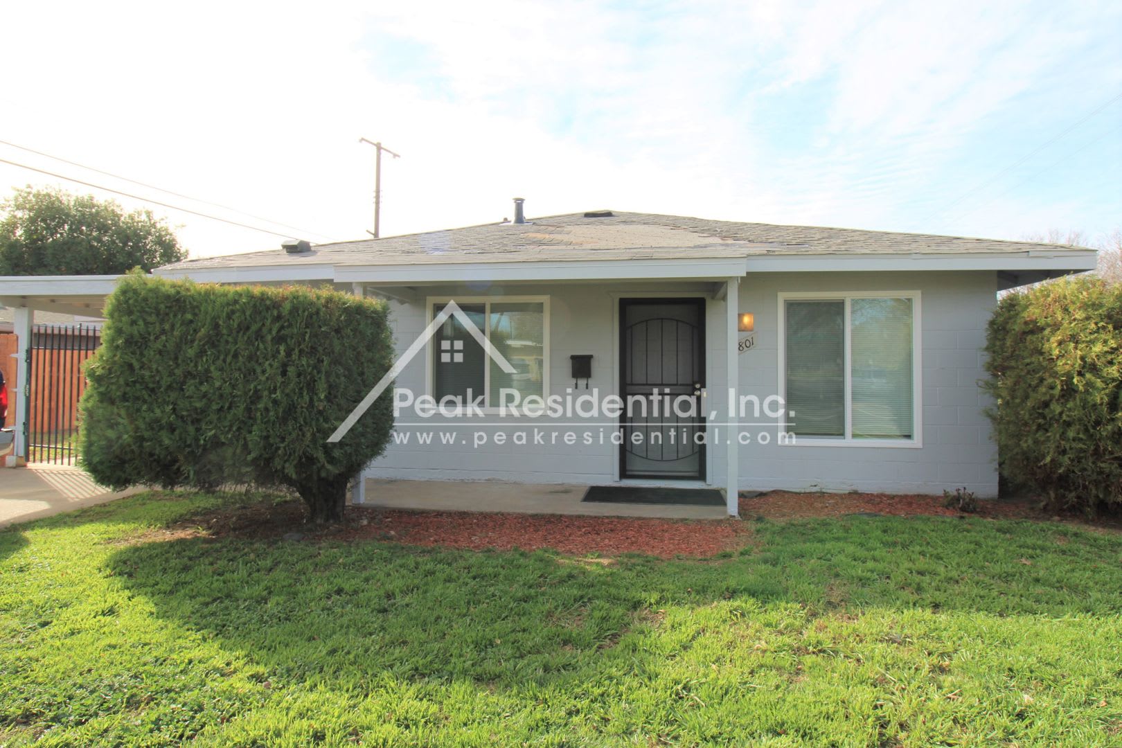 Charming Tahoe Park 2bd/1ba Duplex – photo 1