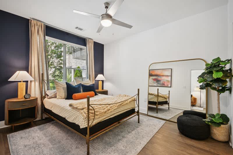 Link Apartments 4Th Street – photo 5