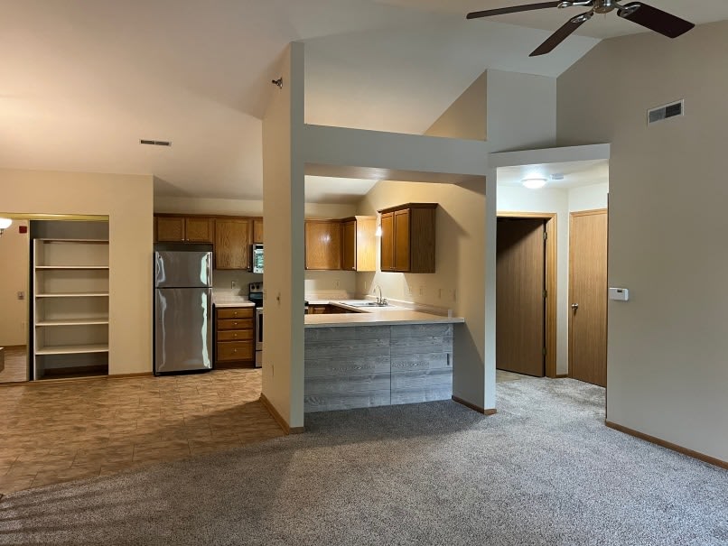 3 Bedroom 1 5 Bathroom Townhome For Rent Waukesha Wi – photo 2