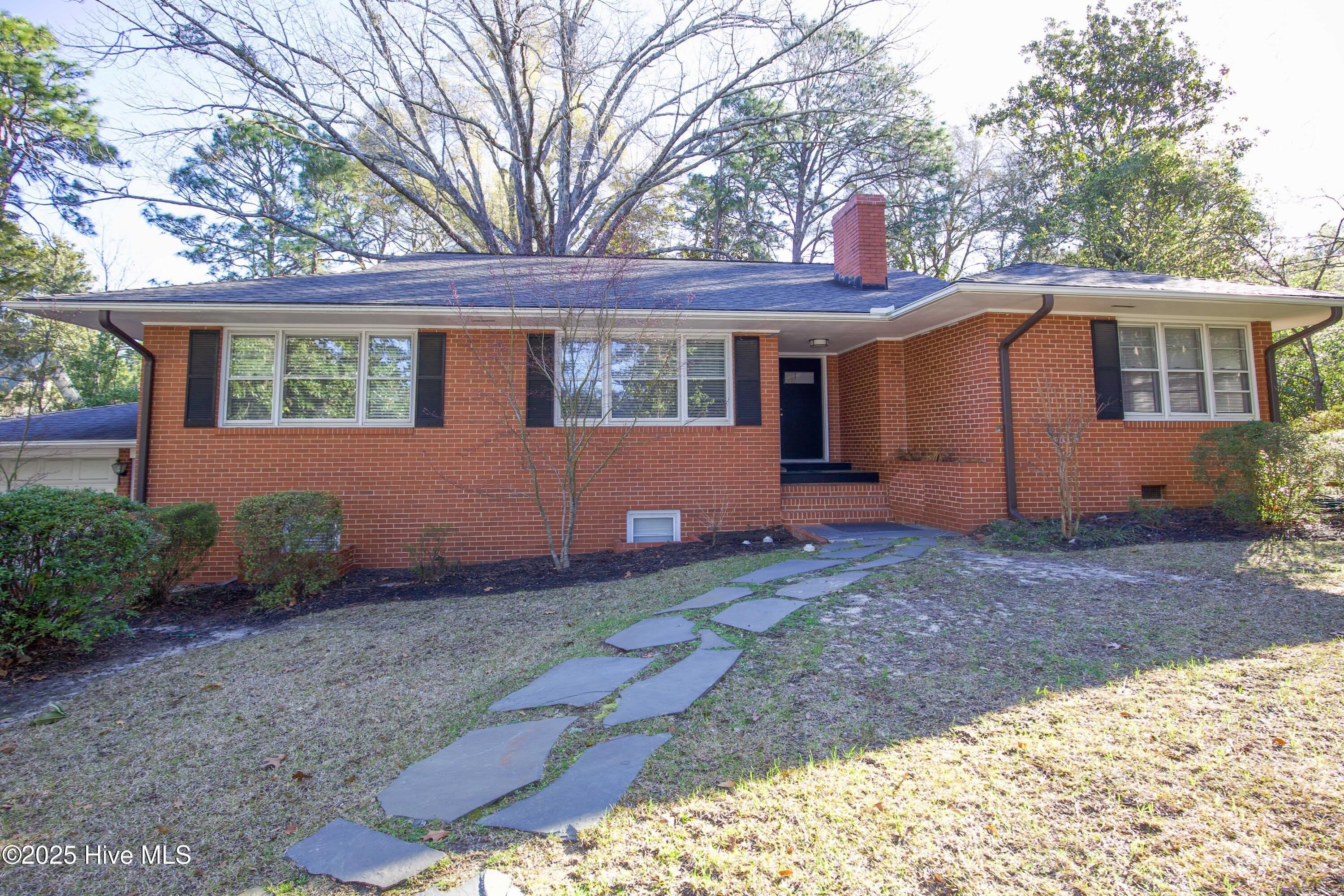 345 E New Hampshire Avenue – photo 1