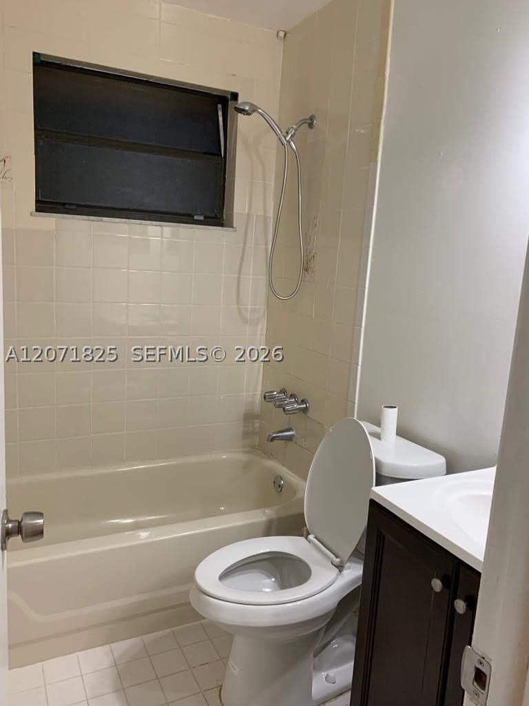 1008 SW 8th St – photo 5