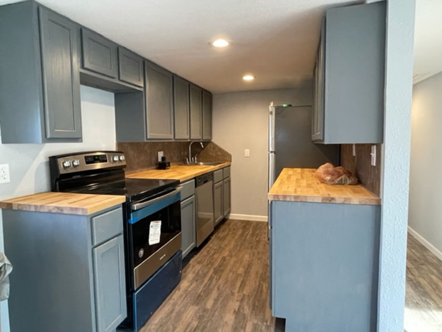 Great Location / Updated Home! – photo 4