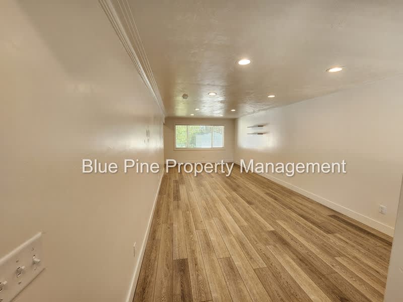 1565 South Higbee Avenue – photo 2