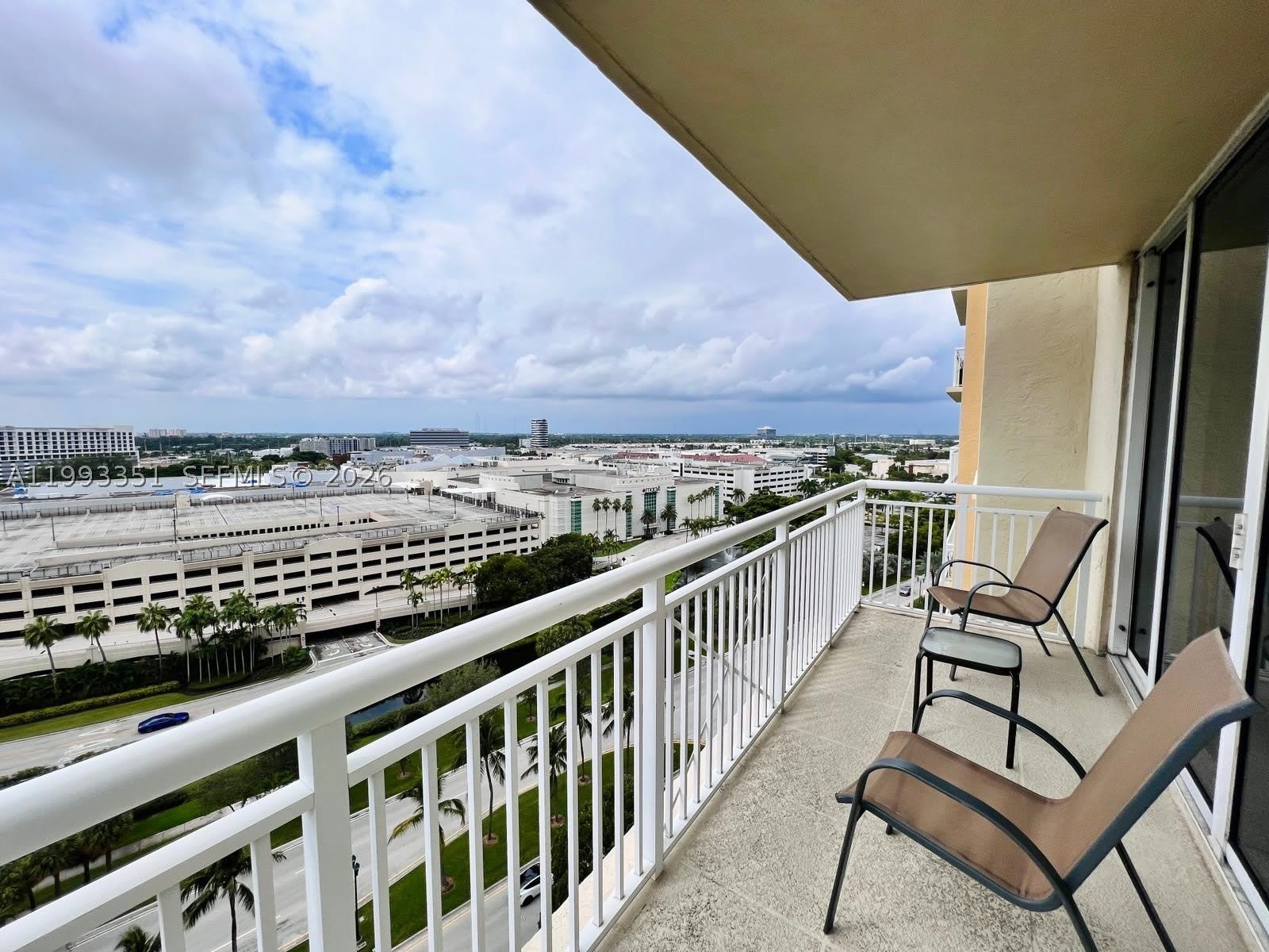 19501 W Country Club Dr – photo 2