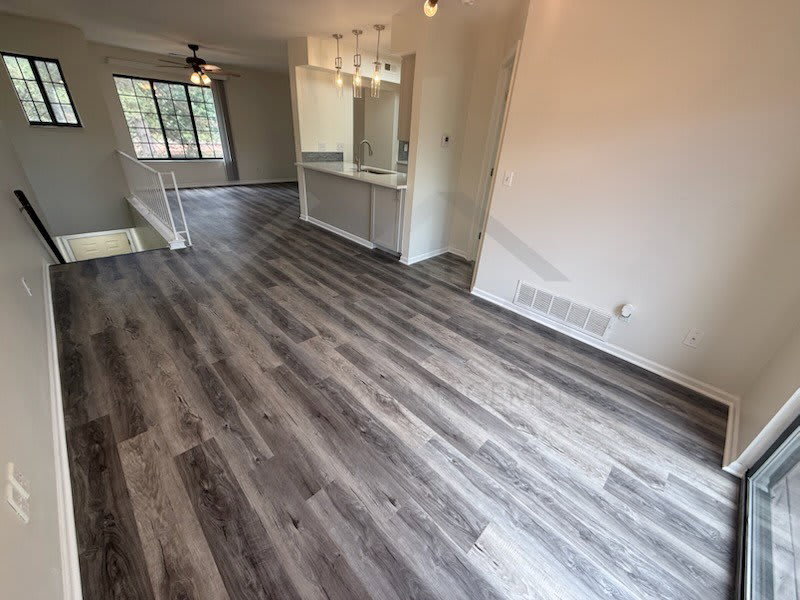 1560 Meadowside Drive – photo 2