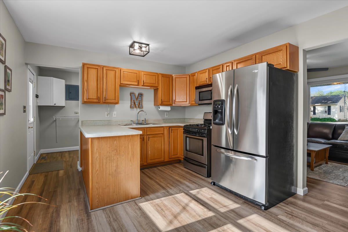 1326 Johnson Lane – photo 2