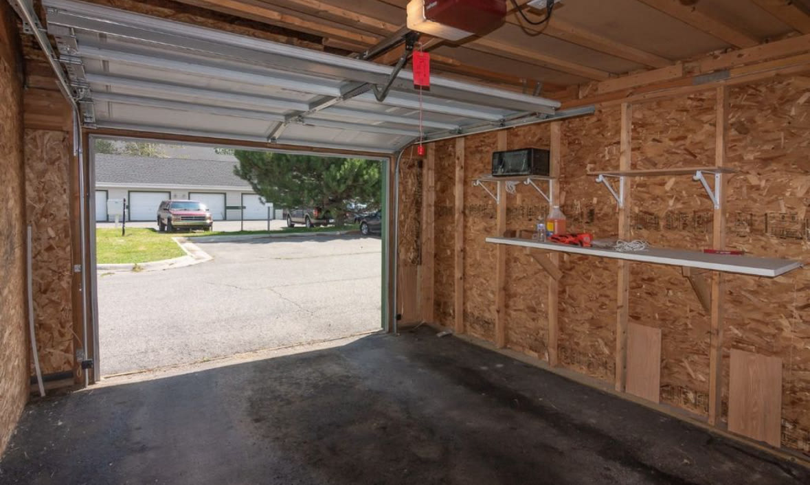2940 West Villard Street – photo 4