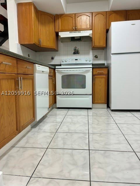 1121 SW 105th Ave – photo 3