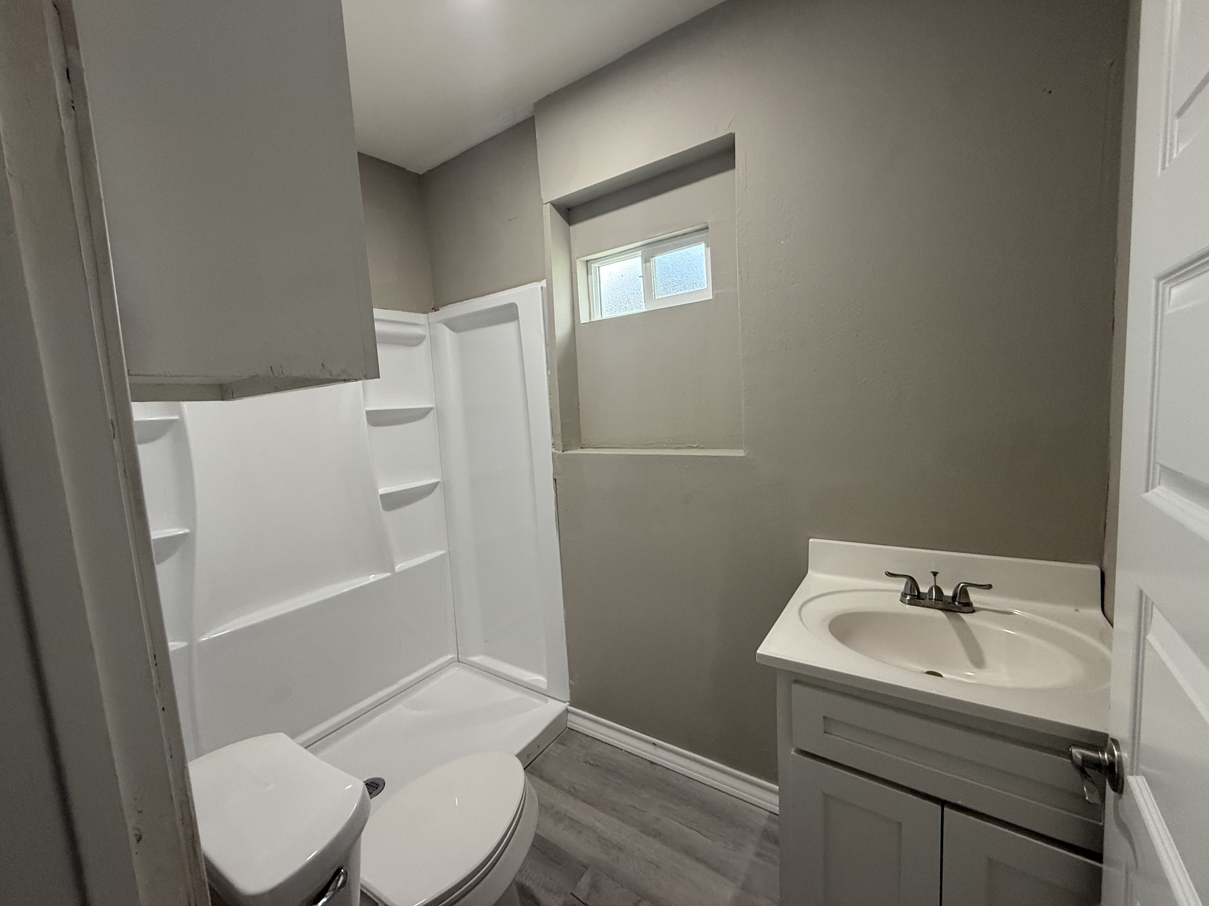 709 E Jackson St – photo 2