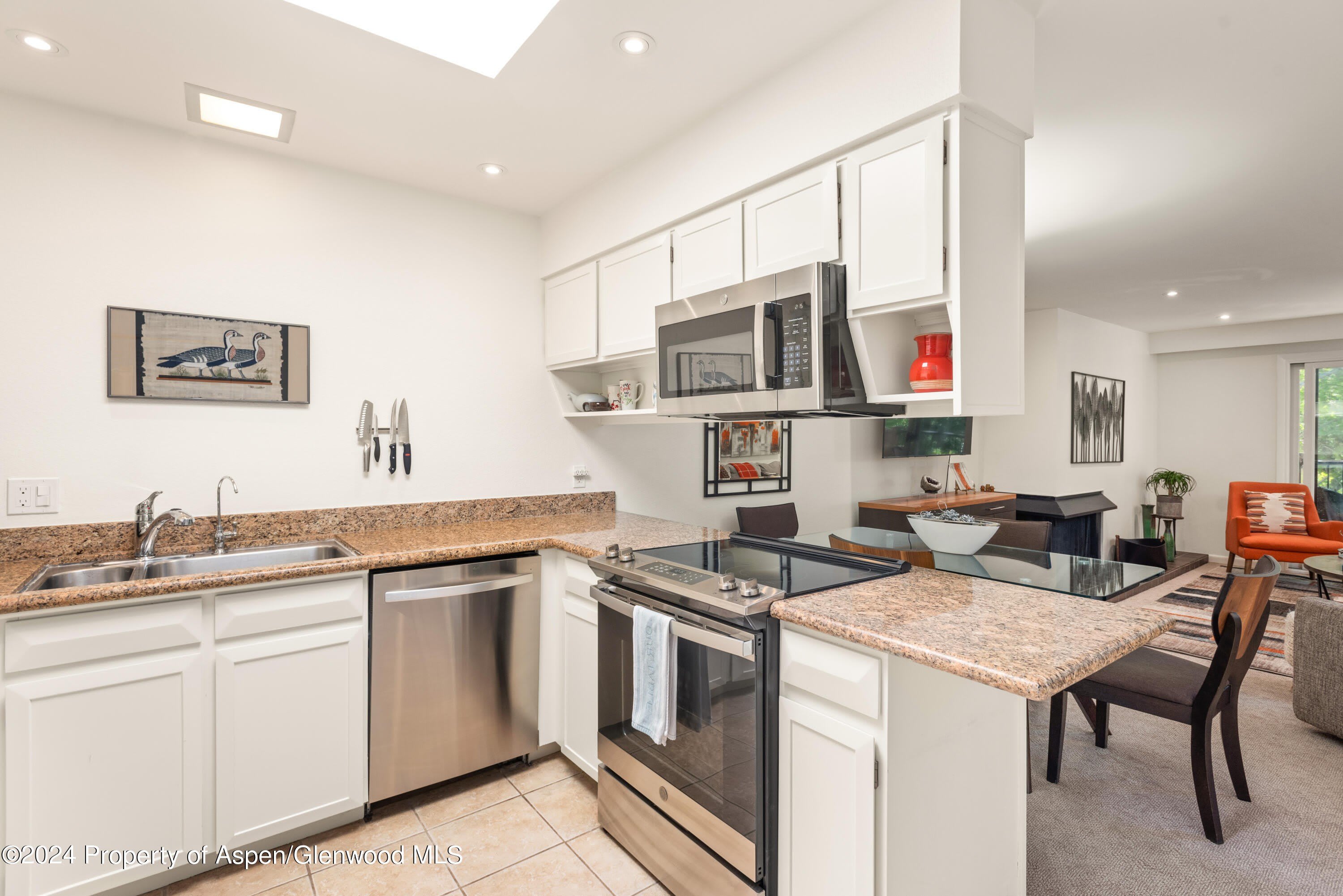 205 E Durant Avenue – photo 5