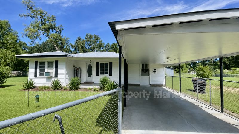 116 Marie St – photo 1