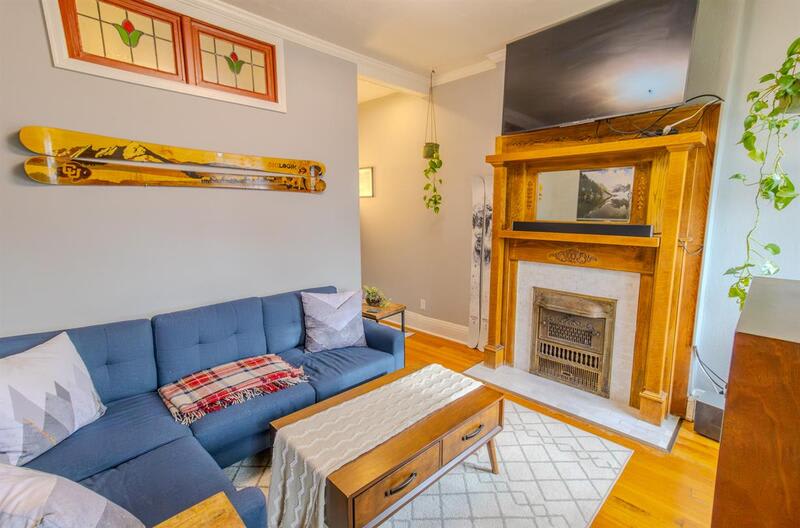127 E Exposition Ave – photo 2