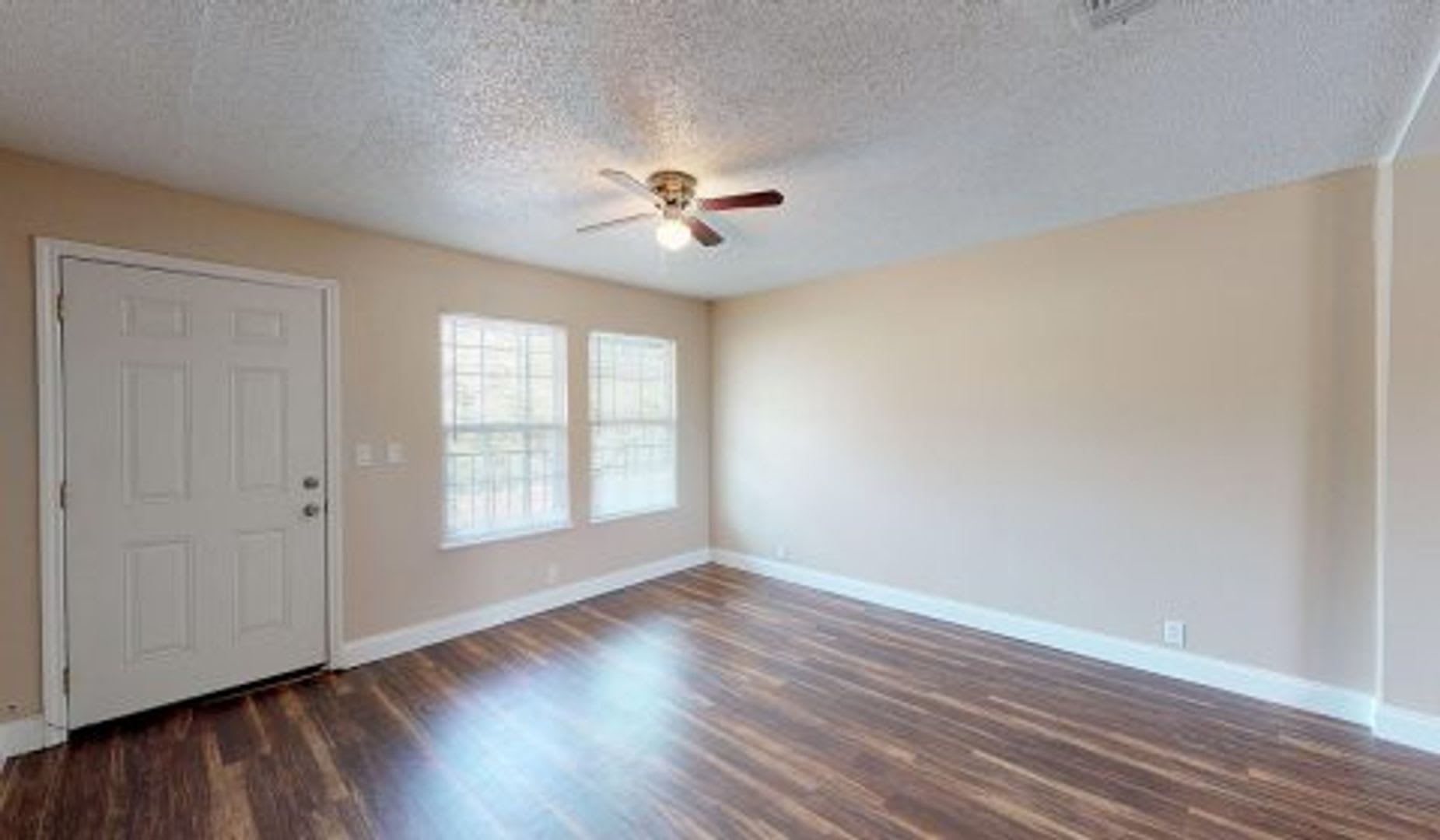 Buffalo Luxury Living – photo 1