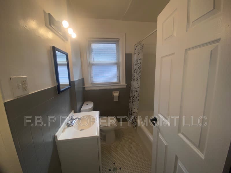 3831 Waverly St – photo 4