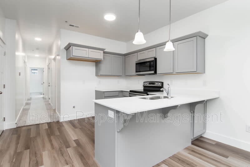 323 W 435 N – photo 5
