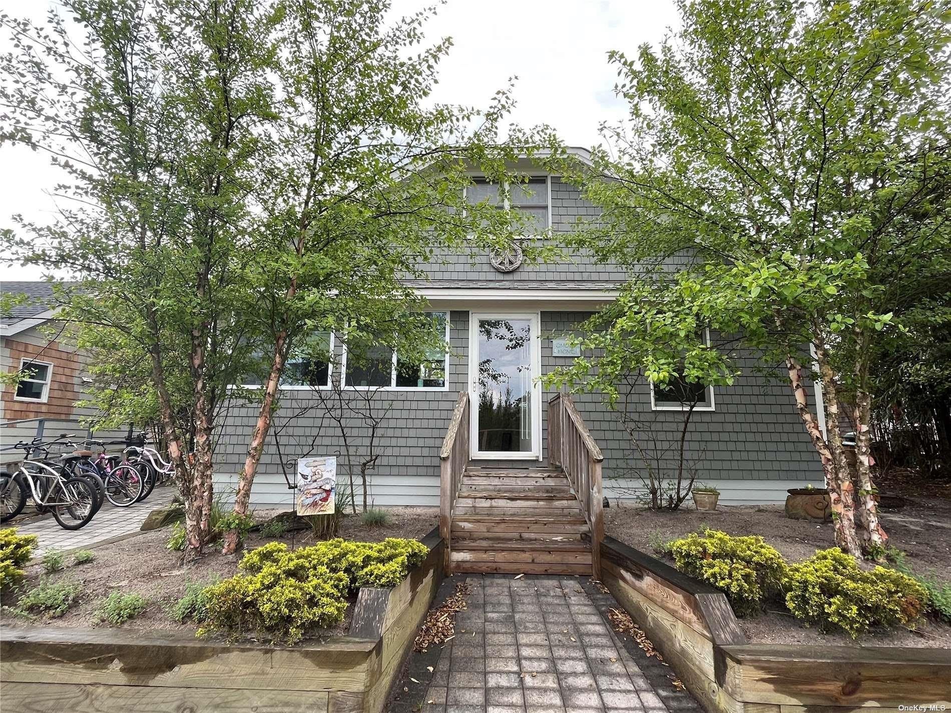 985 Surfview Walk – photo 1