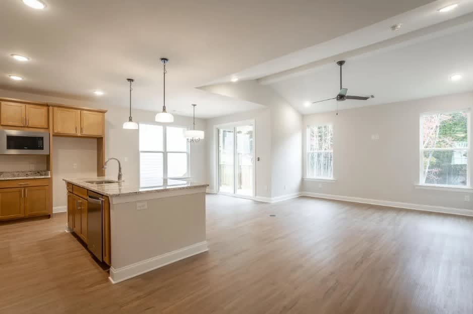 7019 Mercedes Ln – photo 4