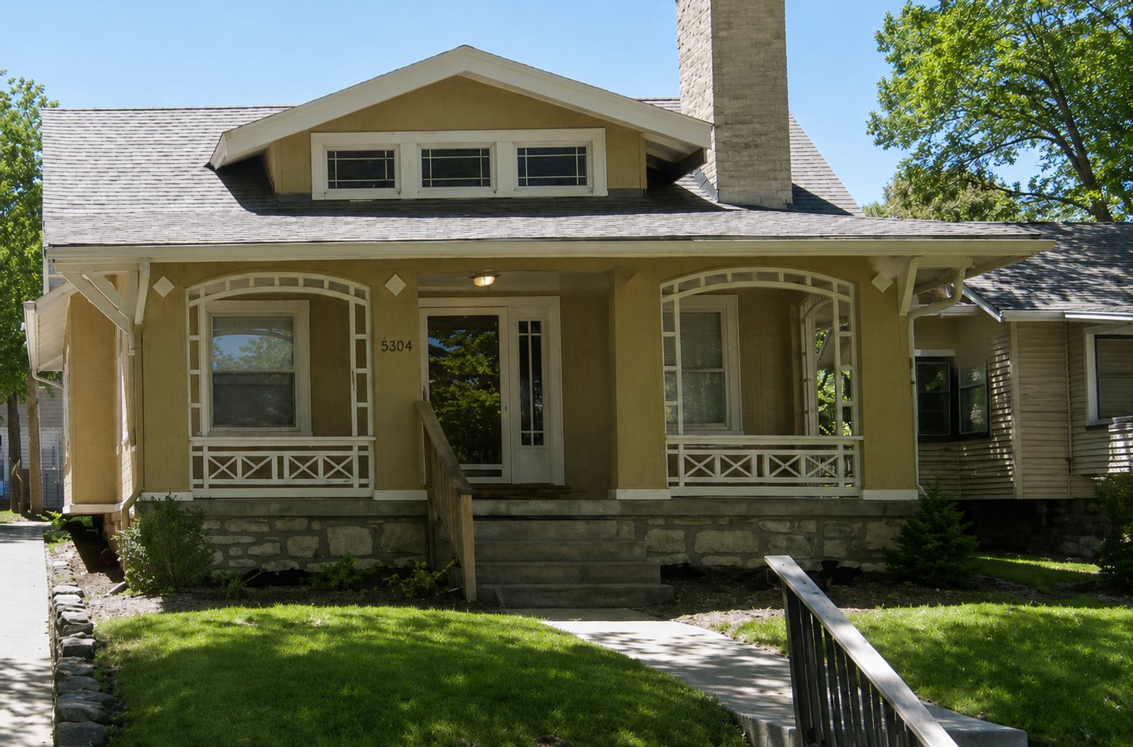 3 Bed / 1.5 Bath Home in the Heart of Kansas City! – photo 1