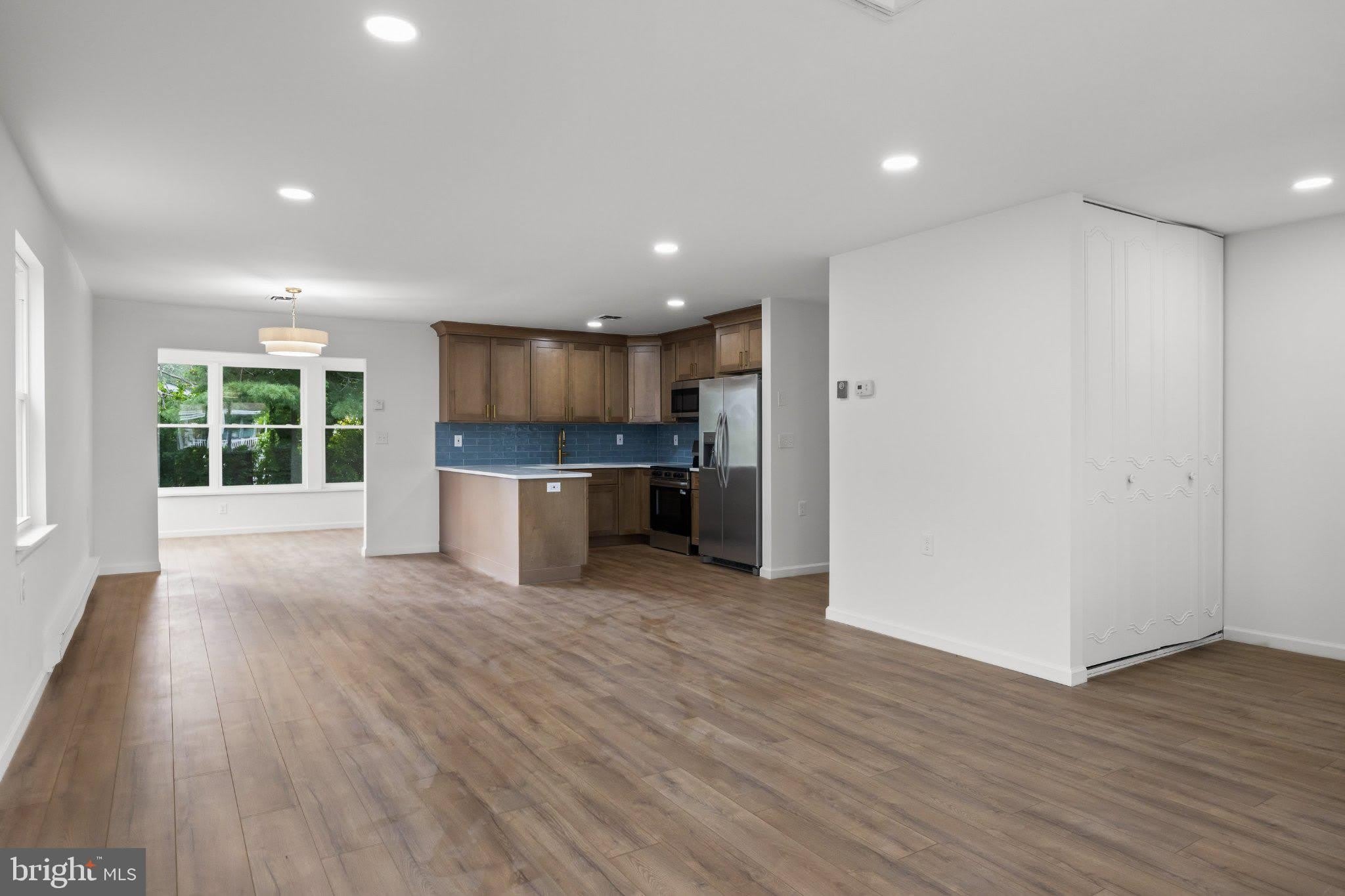 109 HUNTINGTON Drive – photo 5