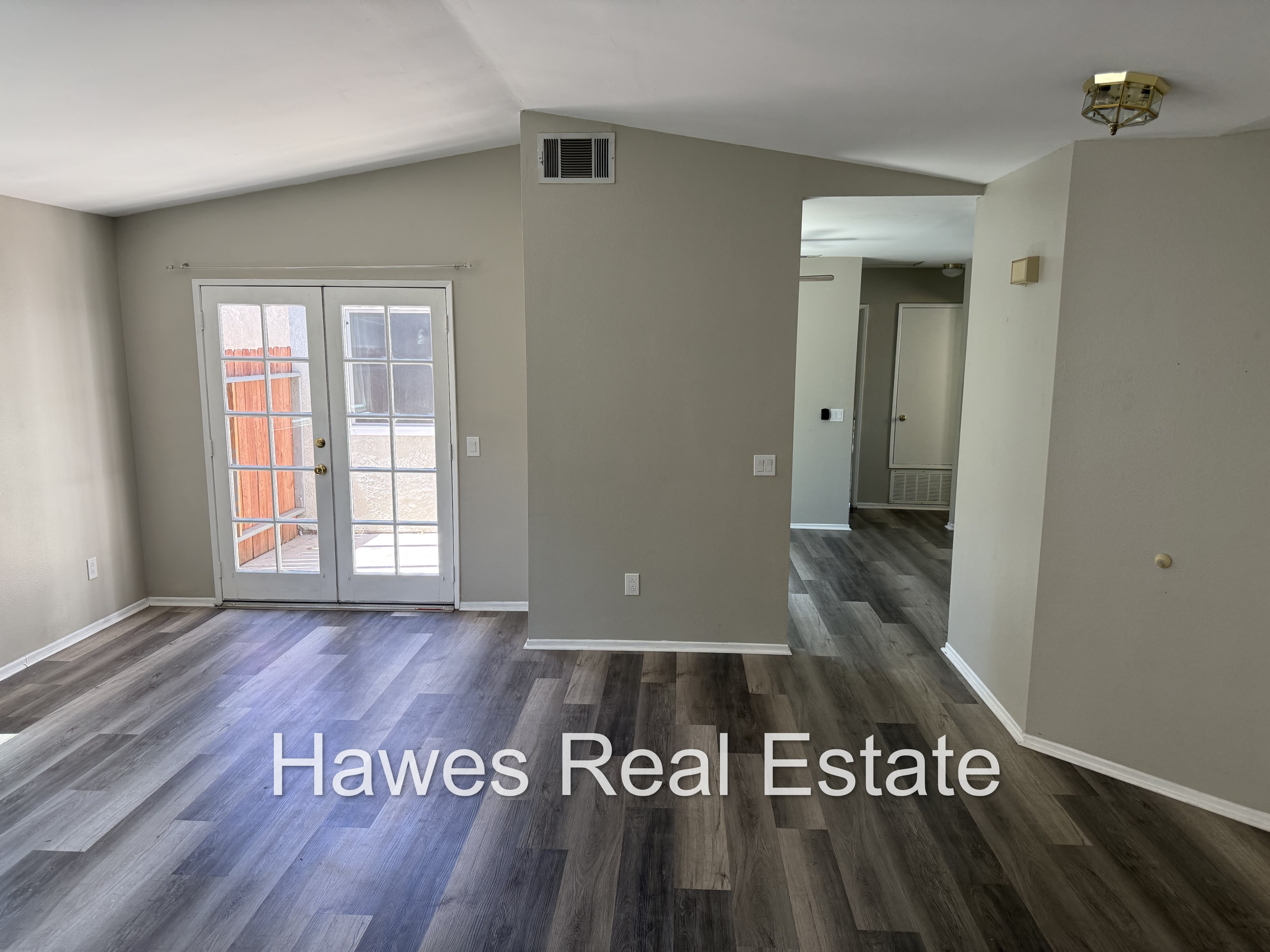 29250 Murrieta Rd – photo 3