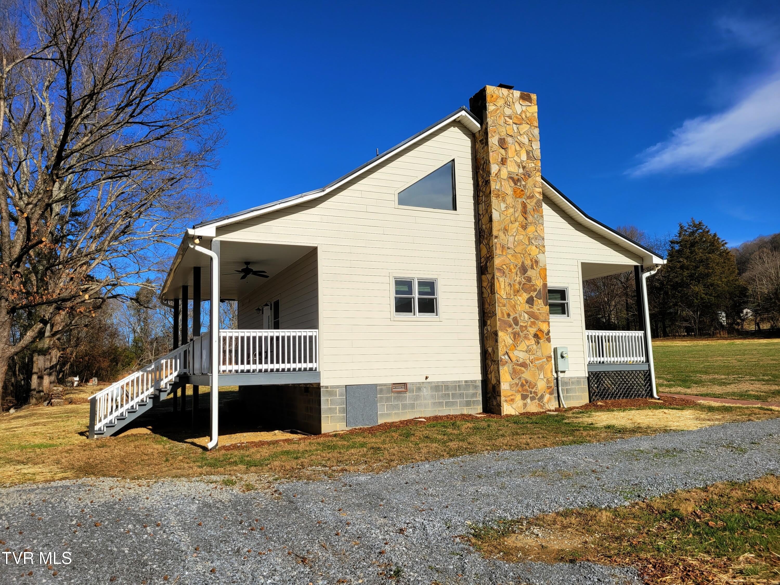 109 Carey Lane – photo 2