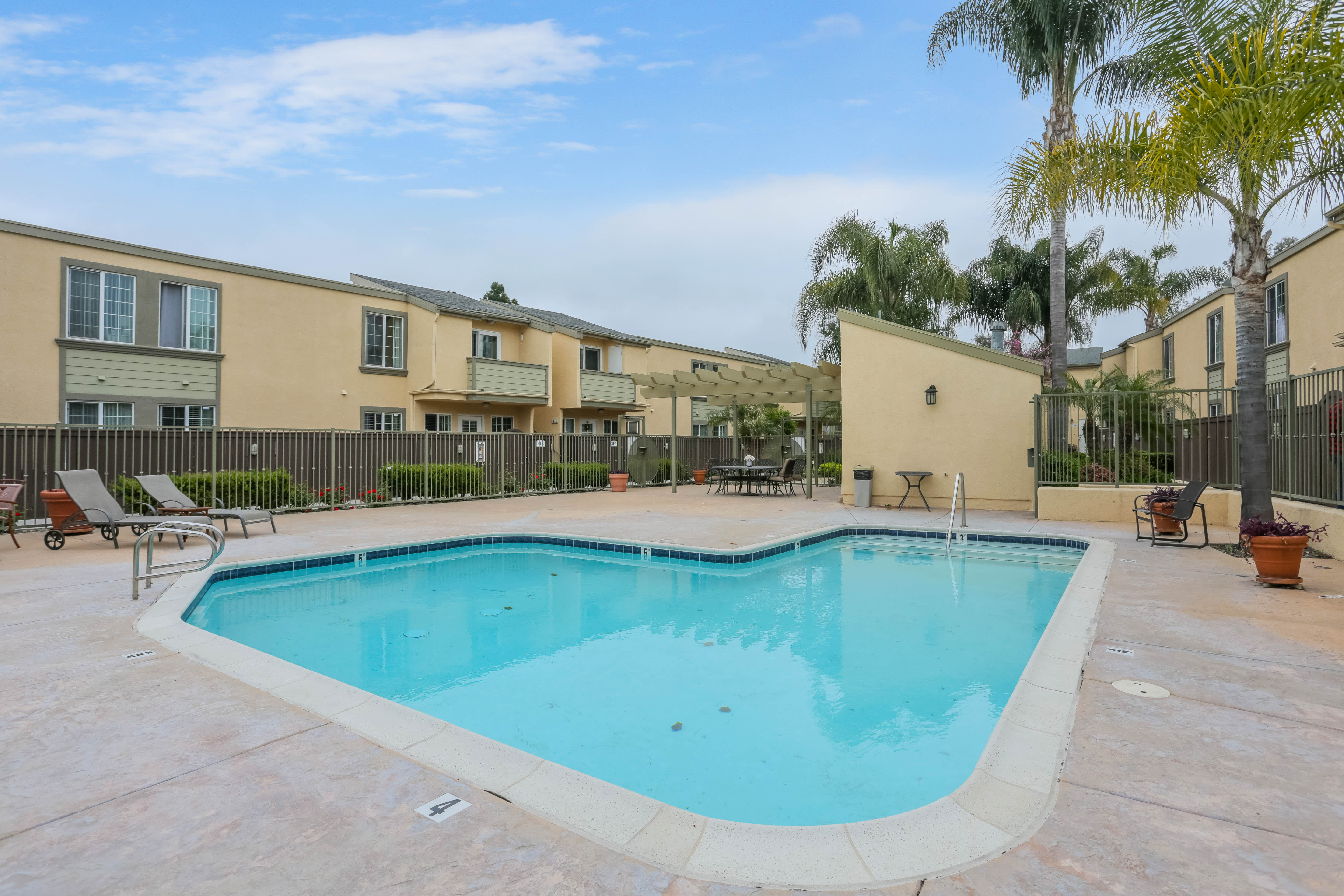 5252 Balboa Arms Dr – photo 4