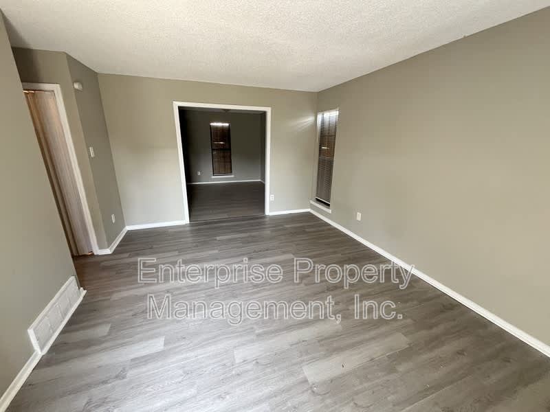 3898 Votive Dr – photo 2