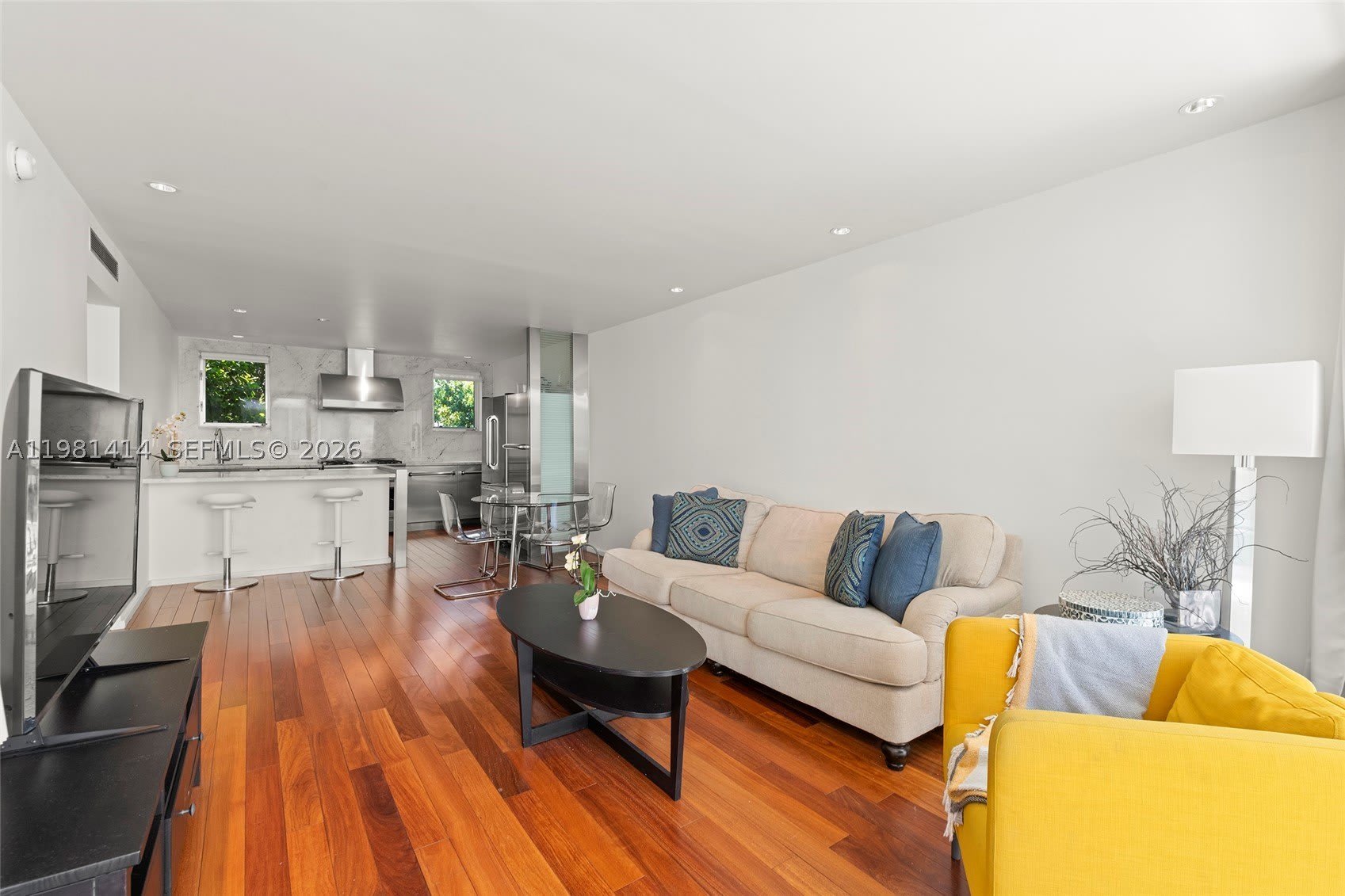 1601 West Ave – photo 4