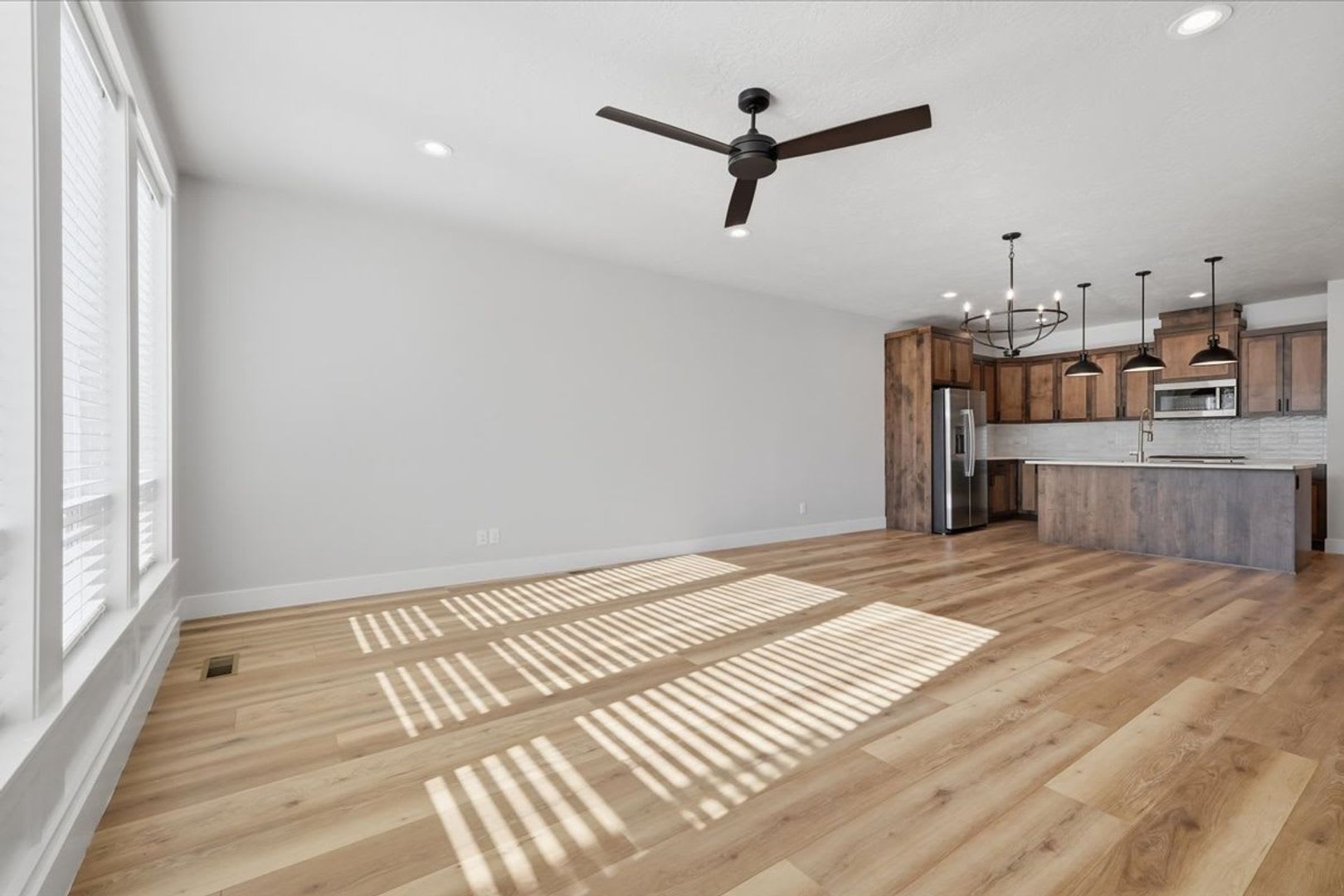 Brand New Townhome In New Valnova – photo 4