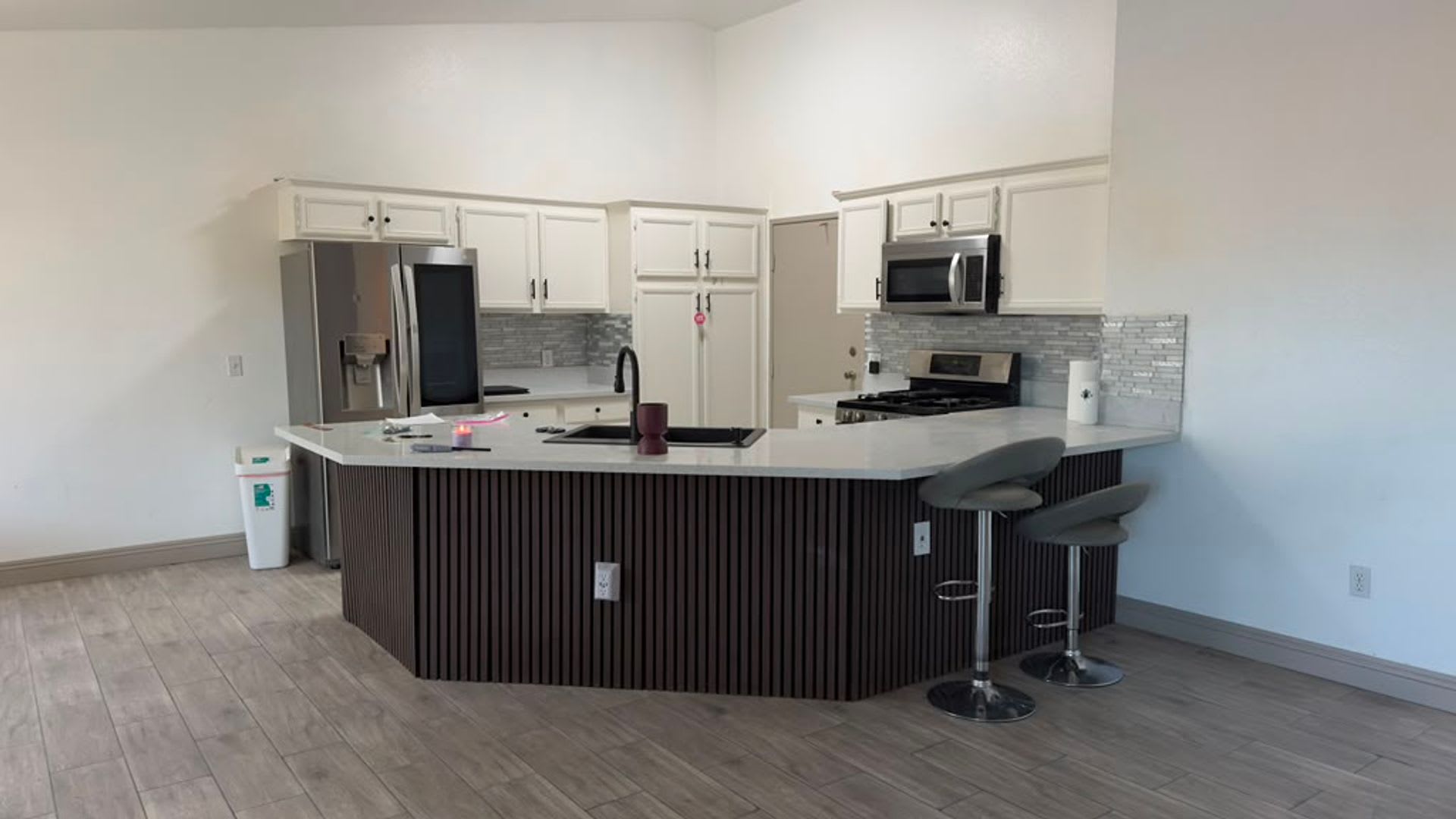 Gated 3 Bedroom Townhome With Attached Garage – photo 5