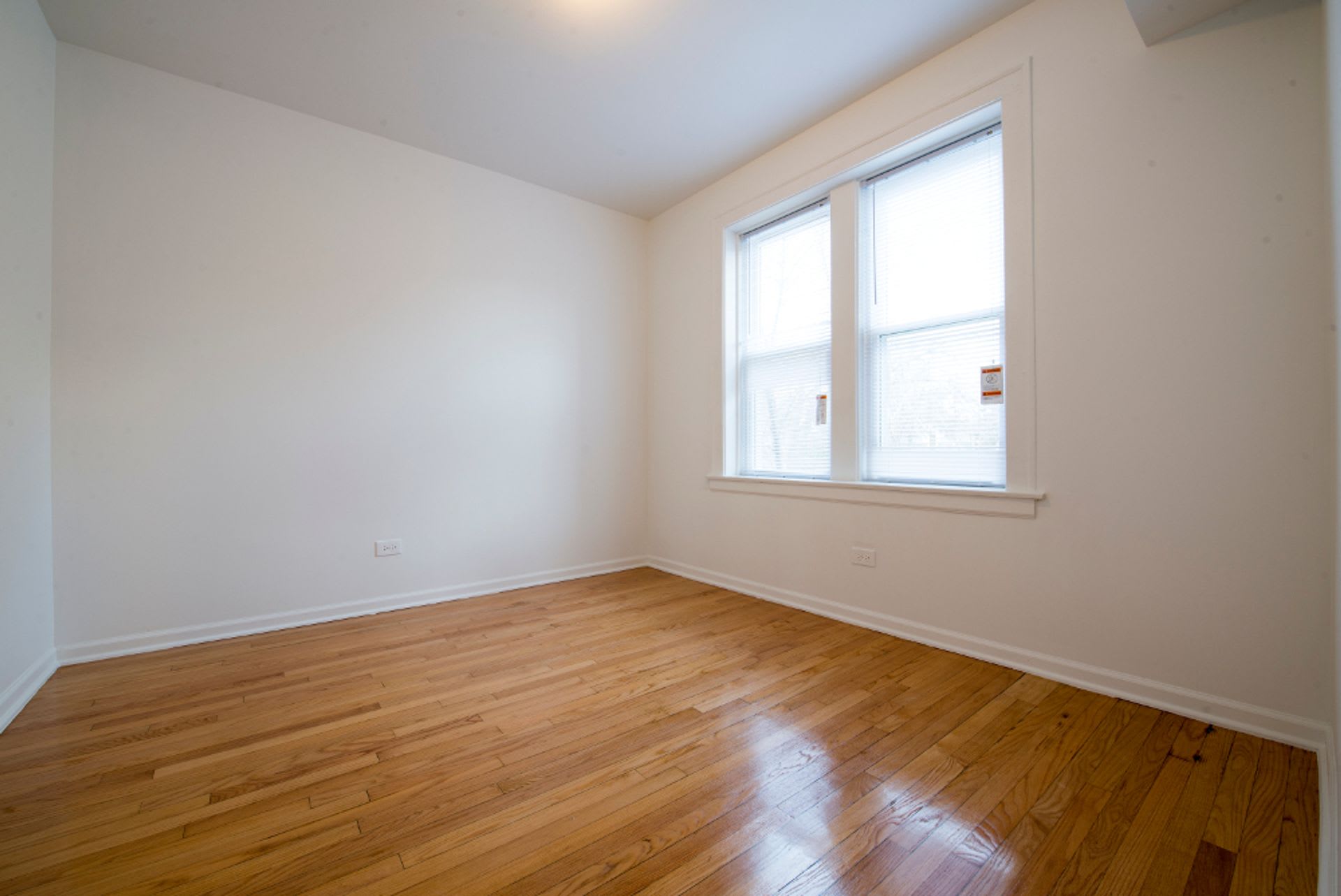 404 S 4th Ave – photo 2